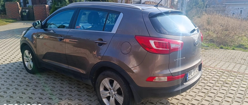 Kia Sportage cena 32000 przebieg: 252000, rok produkcji 2011 z Szczecin małe 22